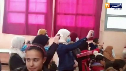 اطفال عين الدفلى يؤودون رقصات شاوية و تراث أمازيغي  في إحتفالات يناير