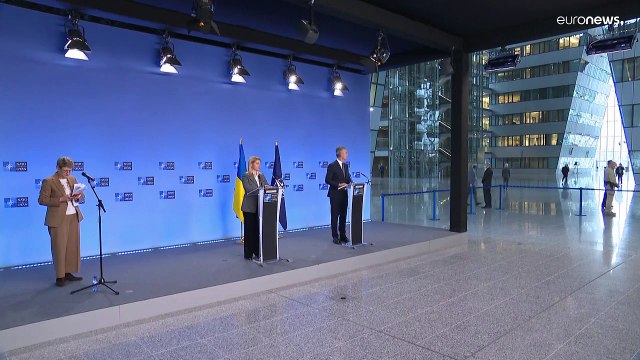 НАТО проводит переговоры с Украиной и затем - с Россией