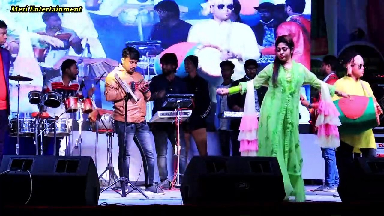 শিল্পী মেরির এই গান সুনে হাজার দর্শক নেছে উটলো _ Singer Meri