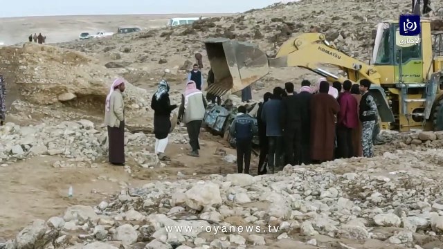 شاهد.. انتشال مركبة الشاب الذي جرفته السيول في معان ومكان العثور على جثته.. رحمه الله