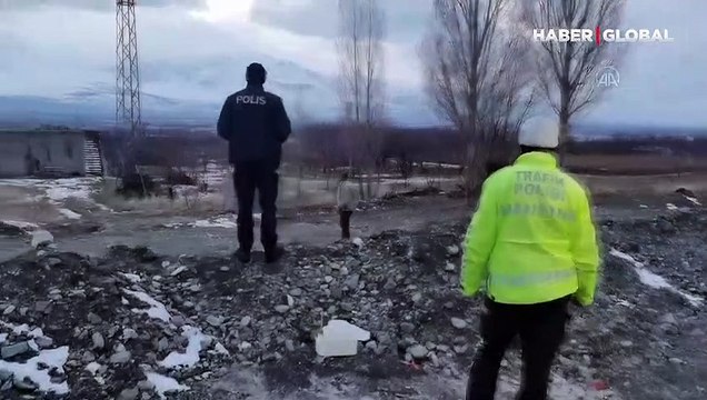 Erzurum'da sokak köpeklerinin saldırısına uğrayan küçük çocuk ağır yaralandı