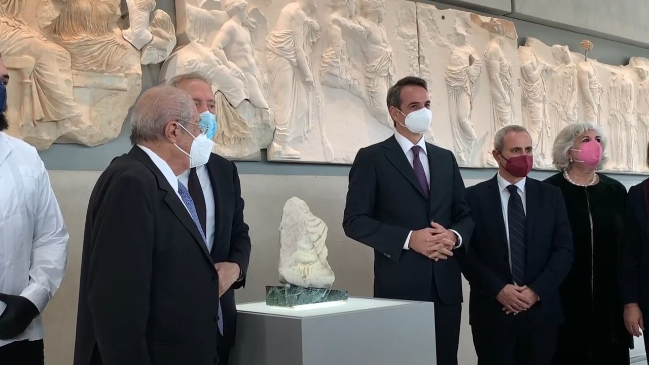 Sicilia devuelve un fragmento del Partenón a Grecia después de dos siglos