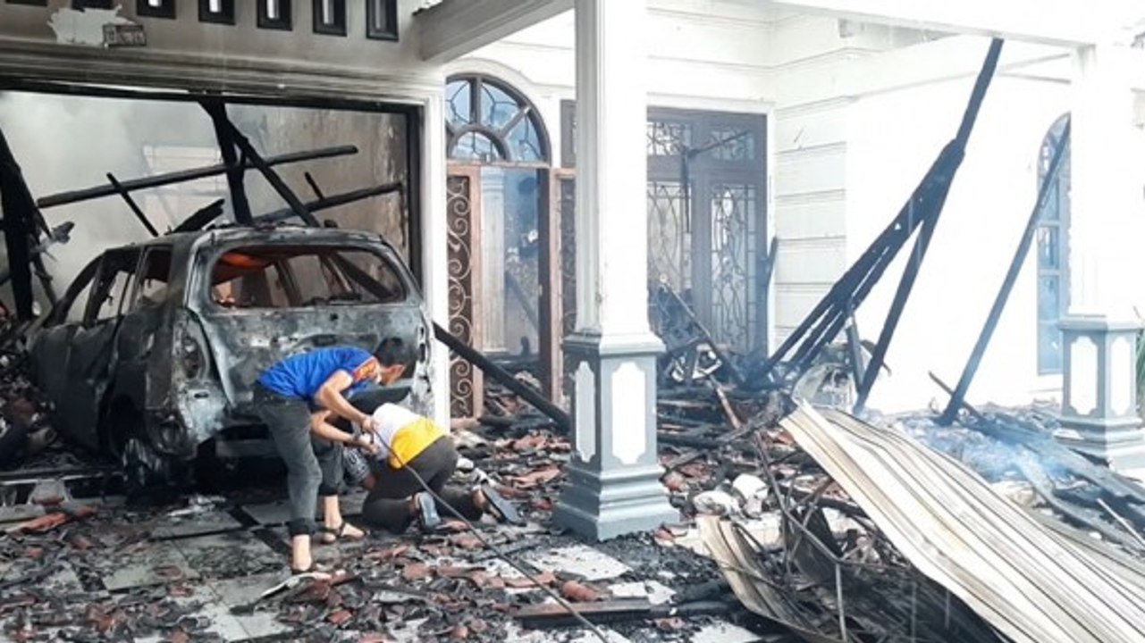 Mobil Meledak di Garasi, Rumah Mewah di Aceh Ludes Terbakar