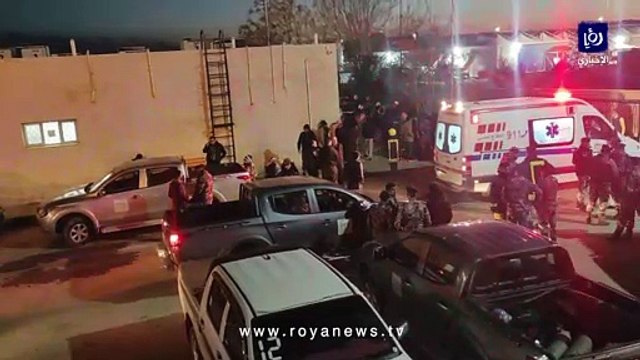 لقطات من محيط مستشفى معان الحكومي بعد العثور جثة الشاب الذي جرفته السيول