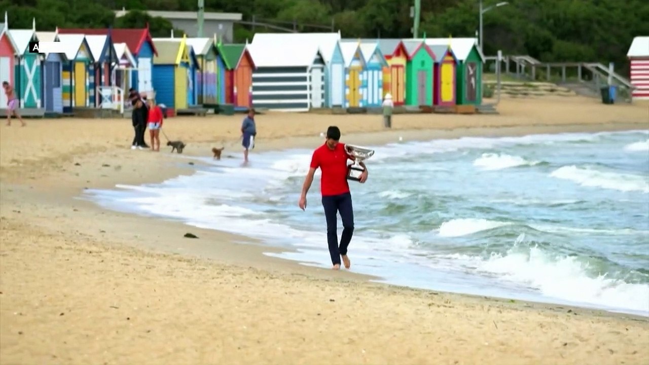 Djokovic nach Gerichtsurteil frei und froh - Ausgang der Hängepartie bleibt offen