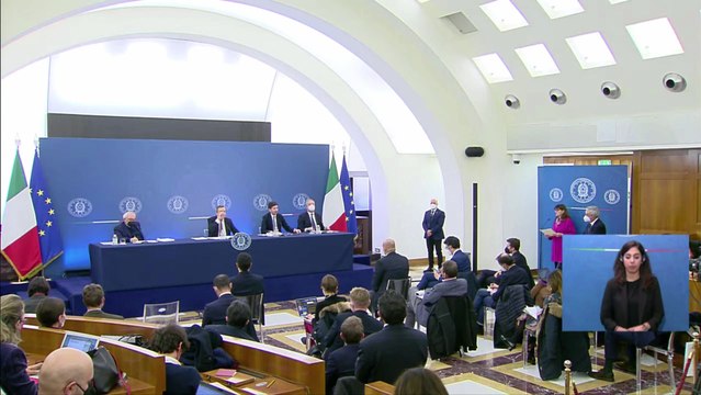 Covid, il ministro Speranza con un grafico spiega l'impatto dei No Vax sulla Sanità e i contagi