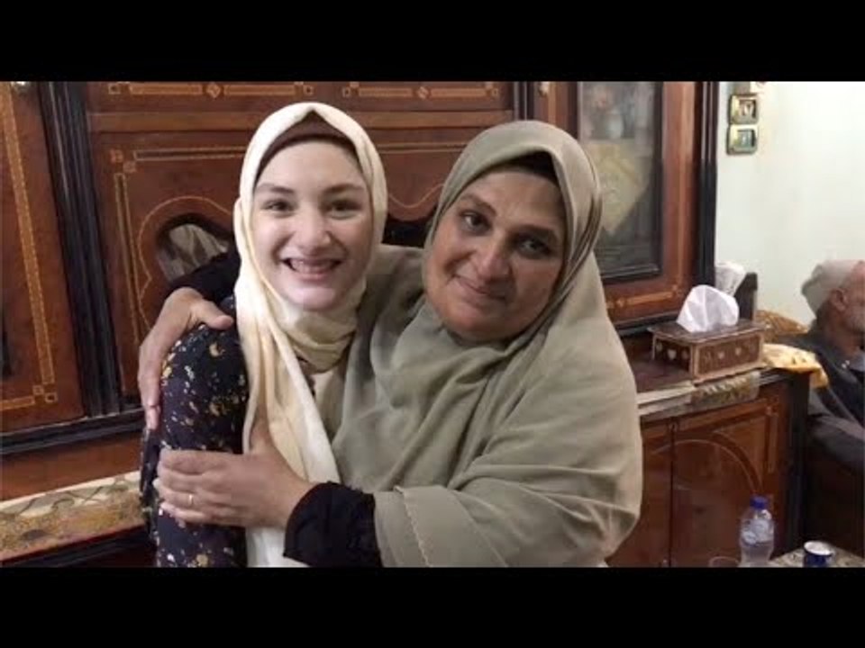 والدة «الأولى» دمج في الثانوية بالدقهلية تشيد بابنتها: عندها إصرار تتعلم