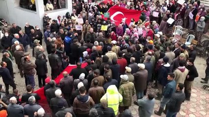 Mahalle sakinleri, altın arama çalışmalarına tepki gösterdi