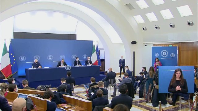 Obbligo vaccinale a over 50, Draghi: scelta basata su dati e numeri