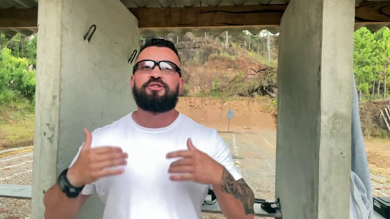 Peixes, macacos e tiro