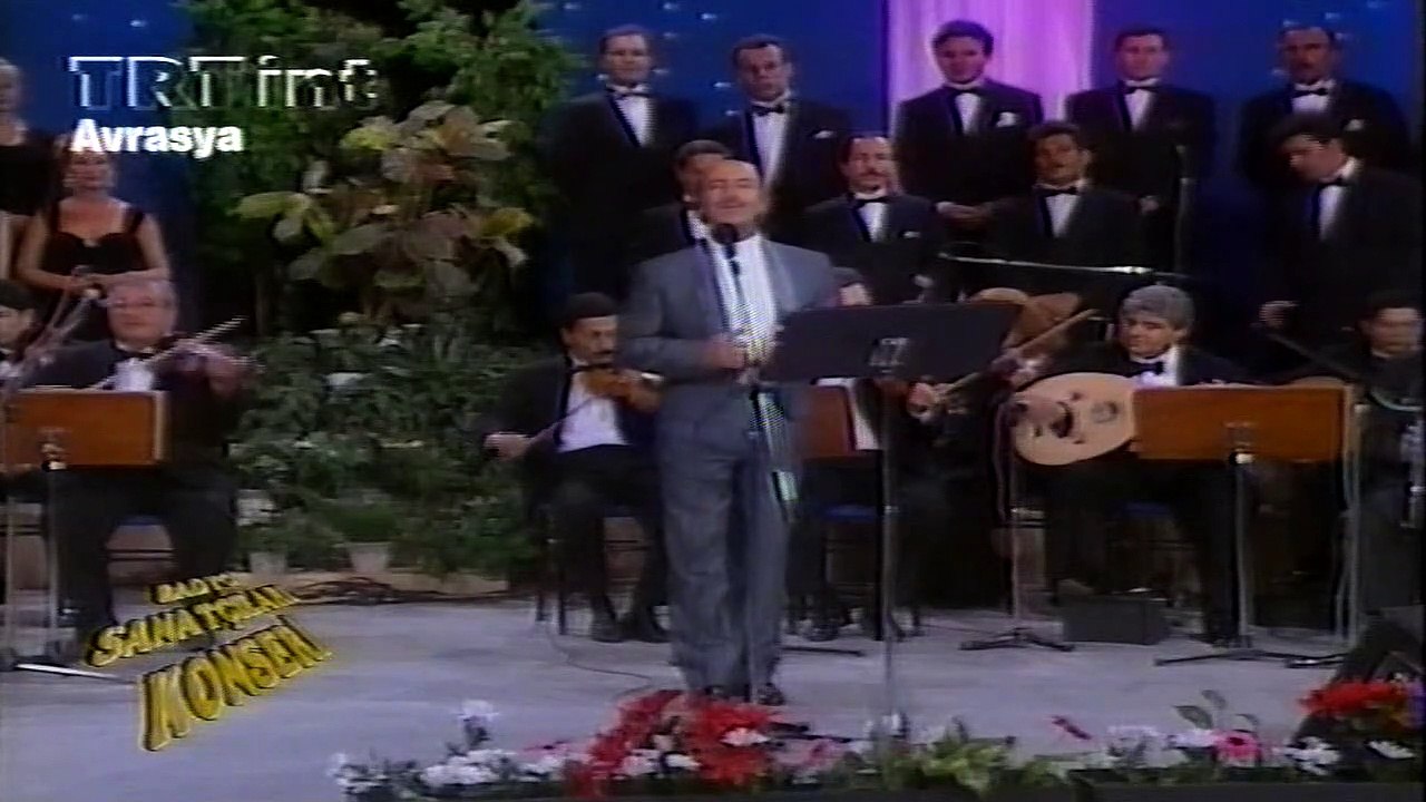 Refik Akbulut / Unut beni kalbimdeki hicranla yalnız kalayım