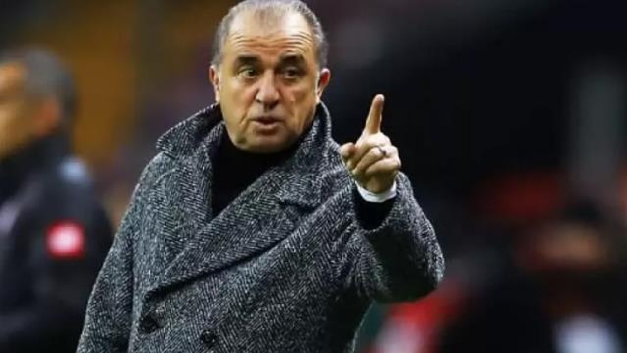 Terim'den sonra yaprak dökümü! Kulübe altın çağını yaşatan isim de istifa etti