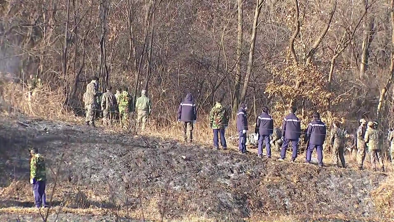[현장영상+] F-5 전투기 추락..."조종사 탈출 여부 확인 중" / YTN