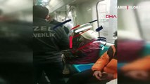 Maske takmayıp sorun çıkaran 2 kadın Marmaray'dan böyle indirildi