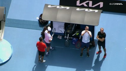 اتصال بين رئيسي وزراء أستراليا وصربيا.. وديوكوفيتش يتمرن بانتظار قرار وزير الهجرة