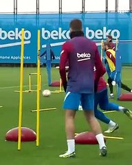 Ronald Araujo se entrena con normalidad