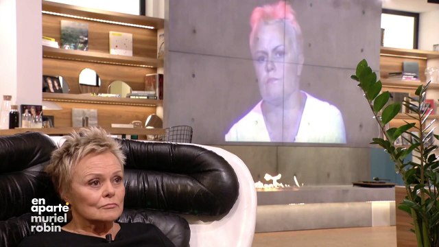 En aparté : Muriel Robin en larmes en évoquant son ami Guy Bedos