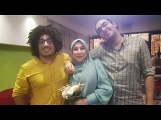 الأم تجني ثمار تربيتها.. «زياد» وإخوته يحتفلون بزواج والدتهم