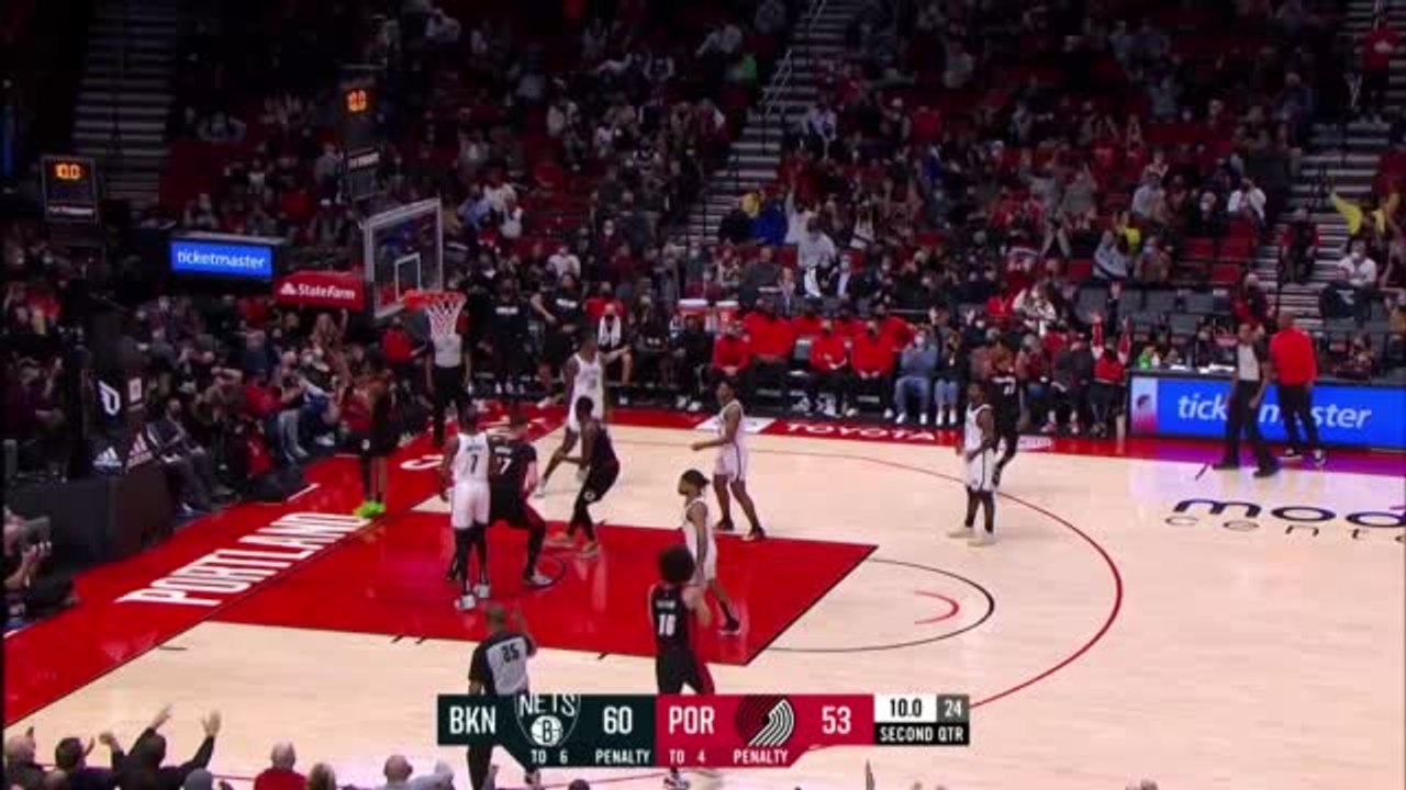 Highlights: Simons krönt Sieg mit Wahnsinns-Layup