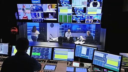 Présidentielle : qu'attend Emmanuel Macron pour se déclarer ?