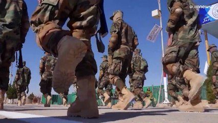 شاهد: طالبان تقيم حفل تخرج لـ500 مقاتل أنهوا تدريباتهم العسكرية