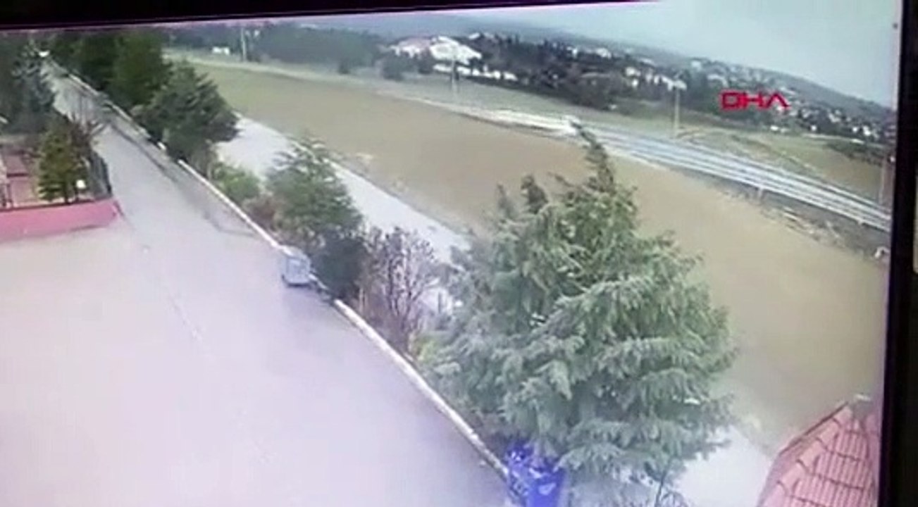 Futbolcu Ahmet Çalık'ın öldüğü kazanın görüntüleri ortaya çıktı