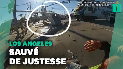 À Los Angeles, ce pilote d'avion sauvé in extremis sur un passage à niveau