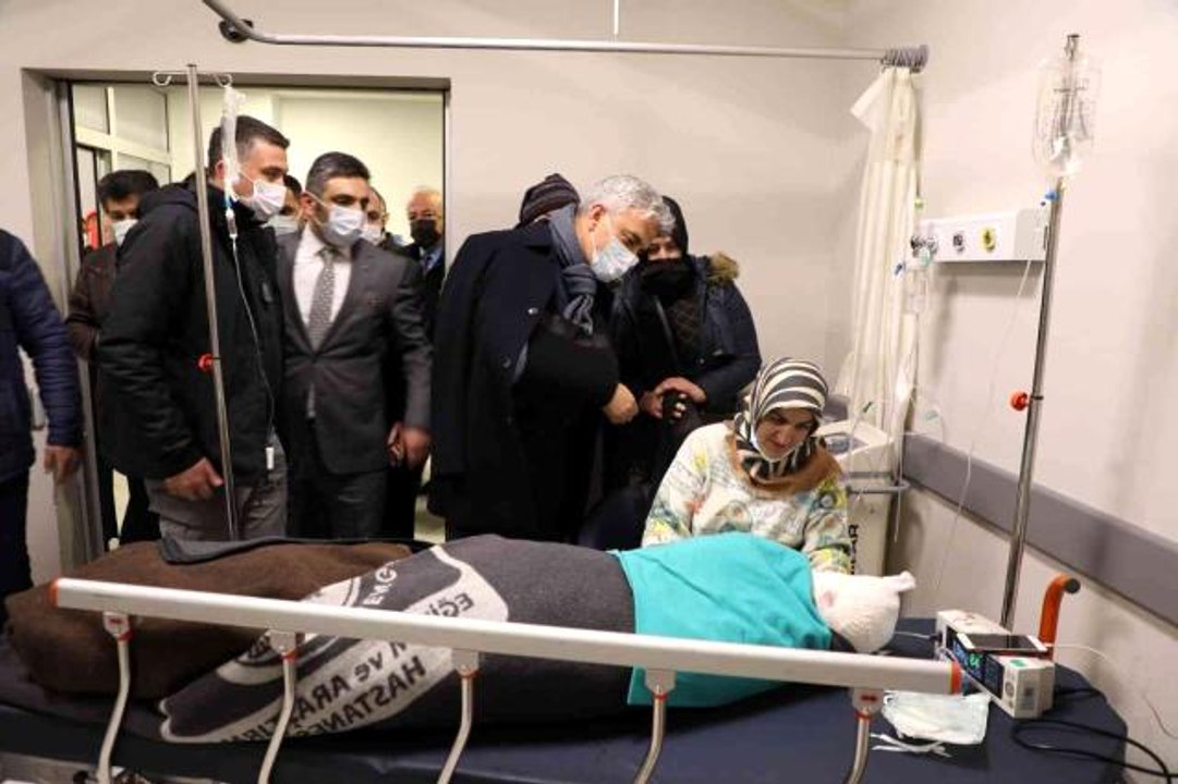 Köpeklerin saldırısı sonrası kafa derisi parçalanan Emin'den iyi haber