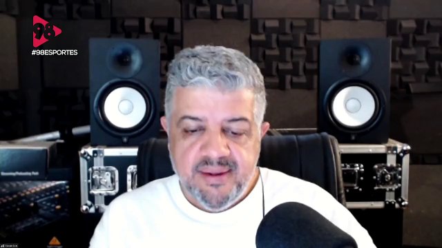 98 Esportes | Com o Ronaldo, a gente percebe que a torneira vai ser fechada , destaca Lohanna Lima