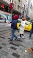 AKP'li Beyoğlu Belediyesi, İBB'ye ait İstiklal Caddesi'ne çöp süpürttü!