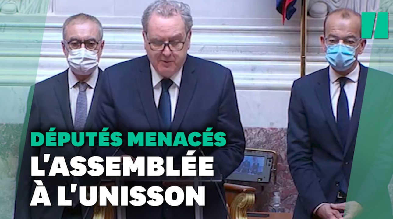 Debout à l'Assemblée, Ferrand et les députés unis contre les violences envers les élus