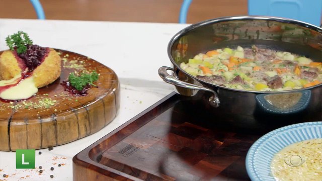 Edu recebe a nutróloga dra. Raquel Menezes para falar sobre os alimentos que podem reduzir os sintomas da menopausa.Confira!