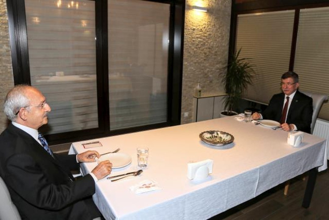Kılıçdaroğlu ile Davutoğlu arasında sürpriz görüşme