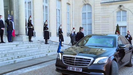 Macron y Michel abogan por impulsar la soberanía comunitaria en defensa y seguridad