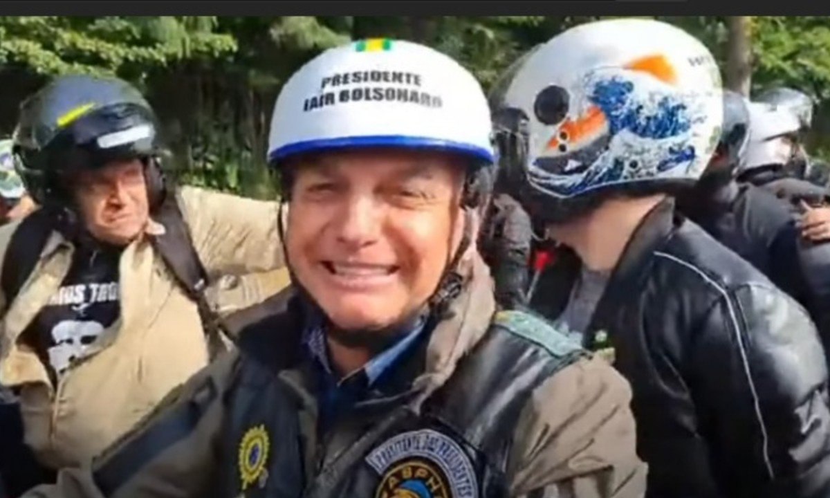Bolsonaro poderá vir à Paraíba para participar de motociata, diz jornalista de João Pessoa
