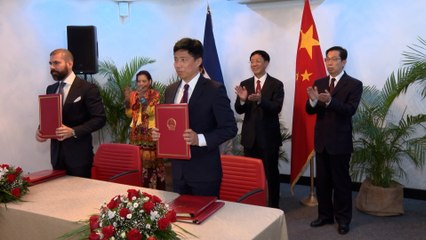 Daniel y Rosario sostienen encuentro con delegación de China