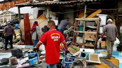 10 mil quilos de lixo são retirados de uma casa em Samambaia