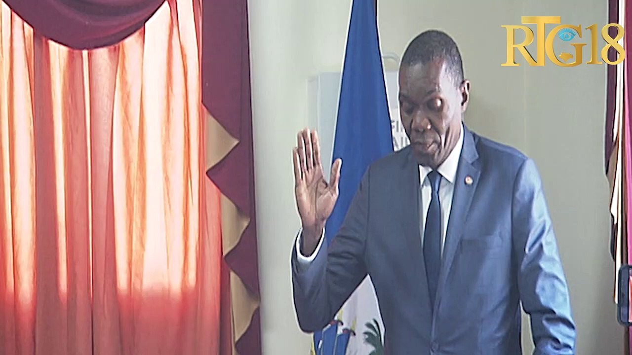 Gwoup 10 Senatè  yo rekondwi menm biwo sena repiblik la avèk senatè Joseph Lambert kòm prezidan.