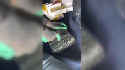 2 yolcu otobüsünde kaçak ürünler ele geçirildi