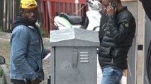 Afrikalı genci gasp iddiası: 3 bin dolarlık kolyesini aldılar