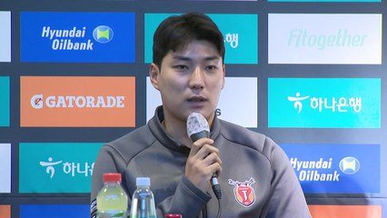 '기부왕' 주민규 "2년 연속 득점왕·태극마크에 도전" / YTN