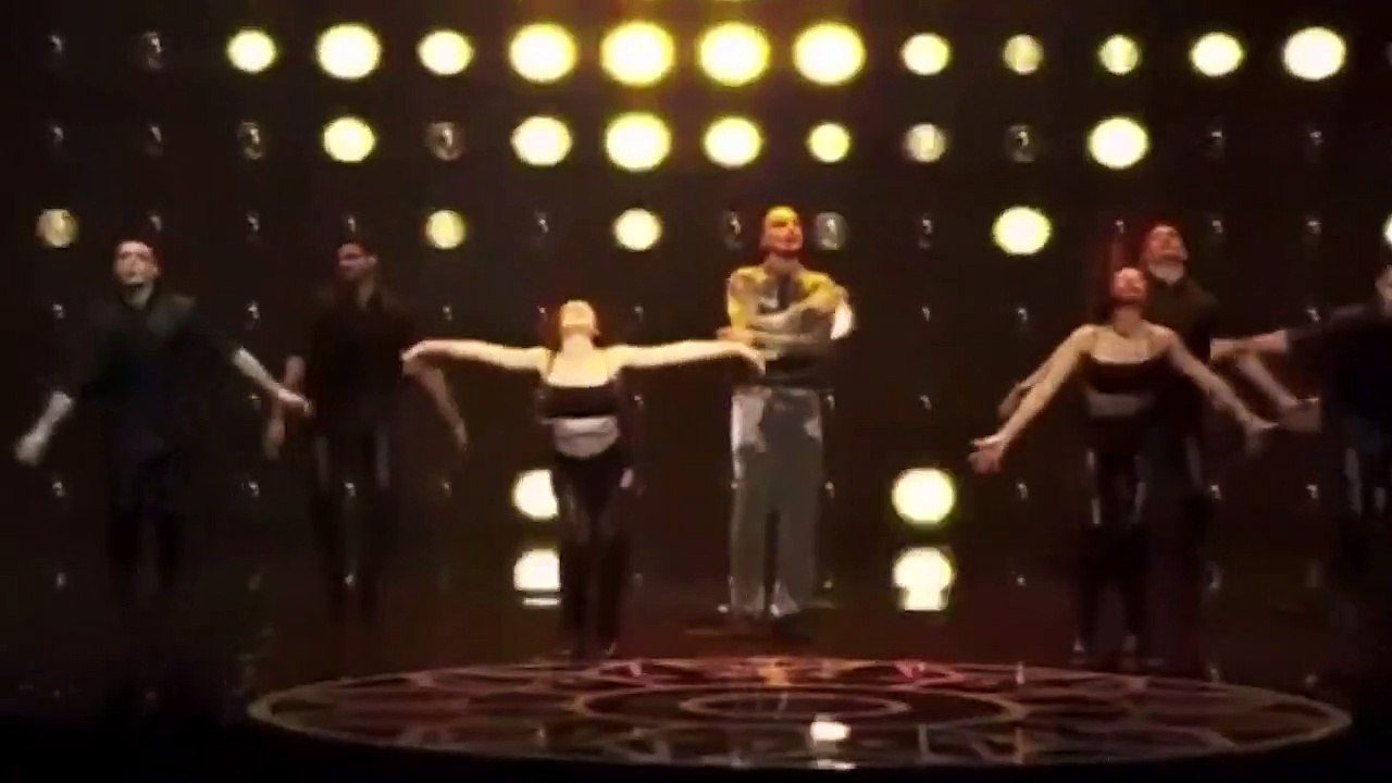 Edis, şarkısına ilkokul öğrencilerinin sesini ekledi