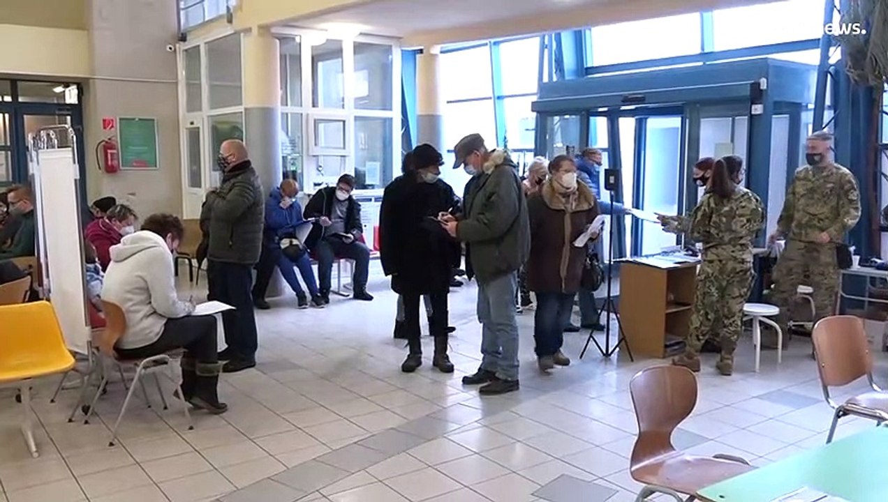 Koronavírus: 7883 új fertőzött és 67 elhunyt beteg Magyarországon