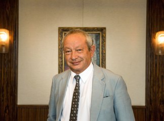 نجيب ساويرس يثير الجدل بعد حديثه عن الزبالين والمثقفين في مصر