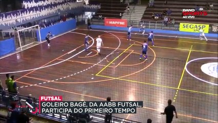 Goleiro de 55 anos falou sobre idade, apelido, carreira e mais.