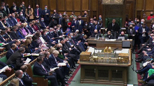 Борис Джонсон извинился за поход на вечеринку во время локдауна