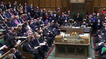 Boris Johnson se disculpa por la fiesta en pleno confinamiento y la oposición le exige que se vaya