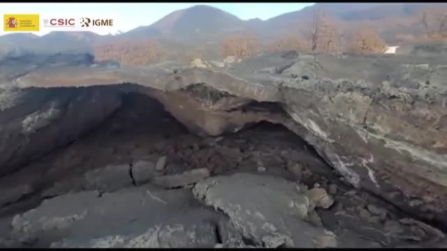 Los estafilitos , las estalactitas creadas por las gotas de lava de La Palma