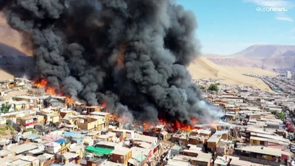 "Perdimos todo", lamenta una de las 400 afectadas por el incendio en un barrio de chabolas de Chile