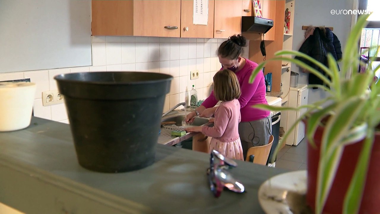 Bélgica| Familias sin techo llenan los albergues de acogida temporal